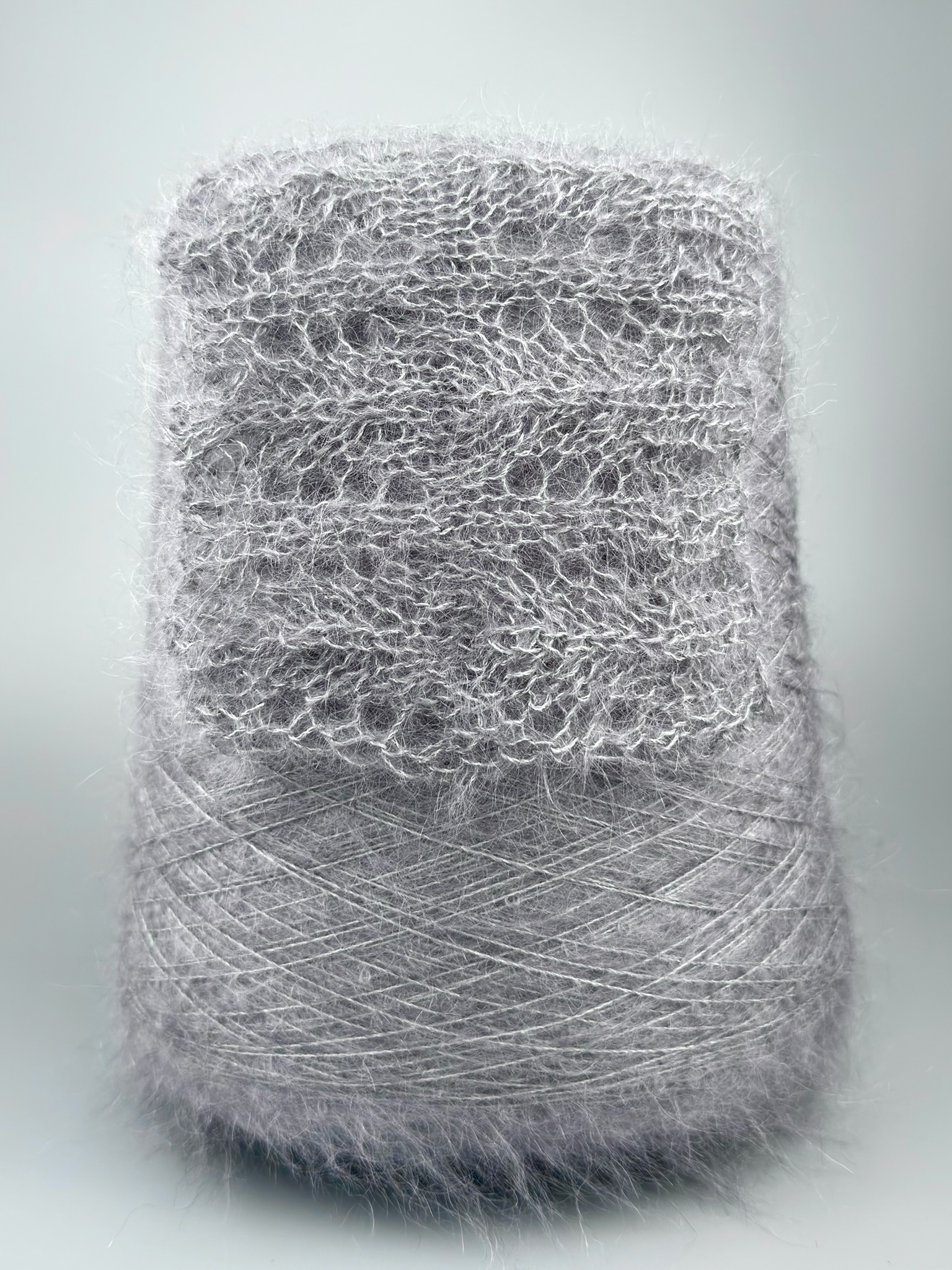 Royal Kid Silk Nm 9000 – Filato Super Kid Mohair e seta col. Grigio fumo | Zimpfer Wolle Selezione foto 2